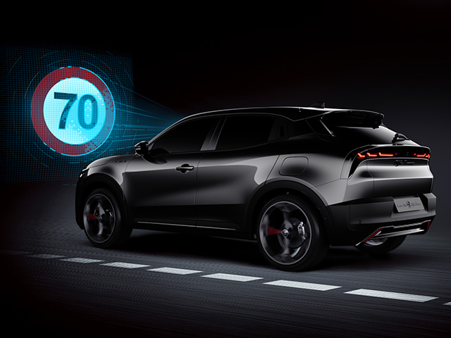 Alfa Romeo Junior - Junior Ibrida - ADAS - Riconoscimento segnali stradali