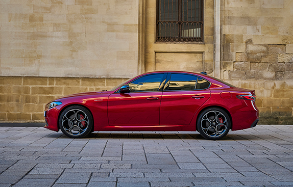 Alfa Romeo Berline - Vista Laterale Alfa Romeo Stelvio