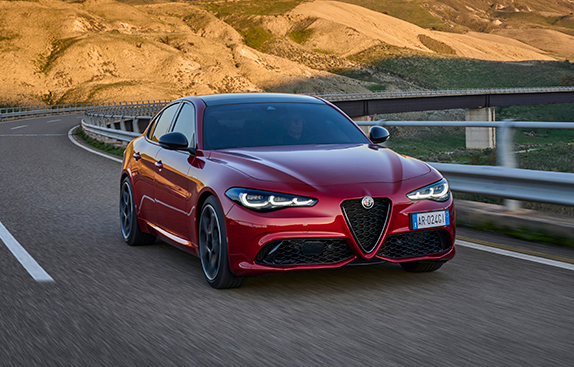 Alfa Romeo Berline - Alfa Romeo Rossa Su Strada
