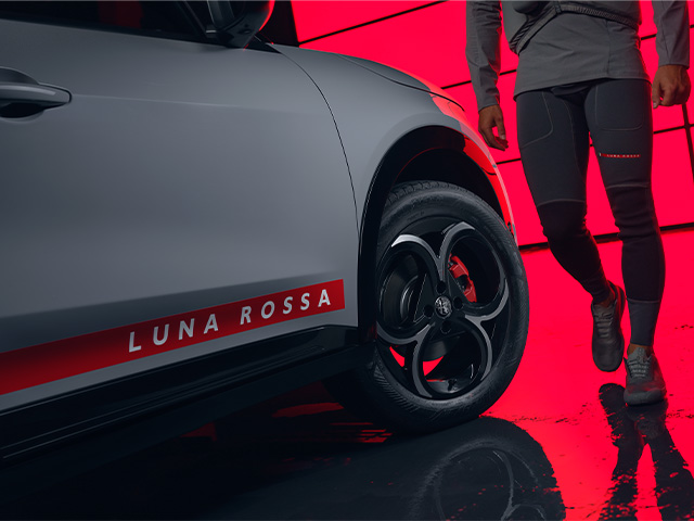 Cerchi in lega da 18" Gloss Black