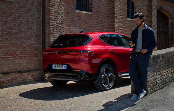 SUV Alfa Romeo visto dall’alto – Alfa Romeo