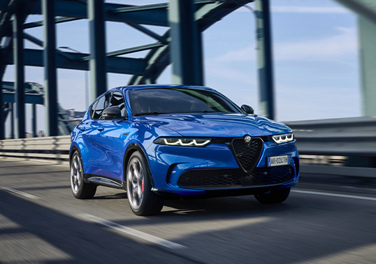 Alfa Romeo Tonale - Tonale Blu Su Strada