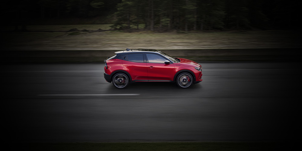 Alfa Romeo Junior - Junior Elettrica - Prestazioni - Batteria e tempo di ricarica